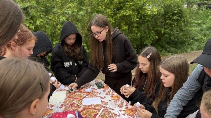 В Октябрьском районе Кирова жители устроили праздник прямо во дворе