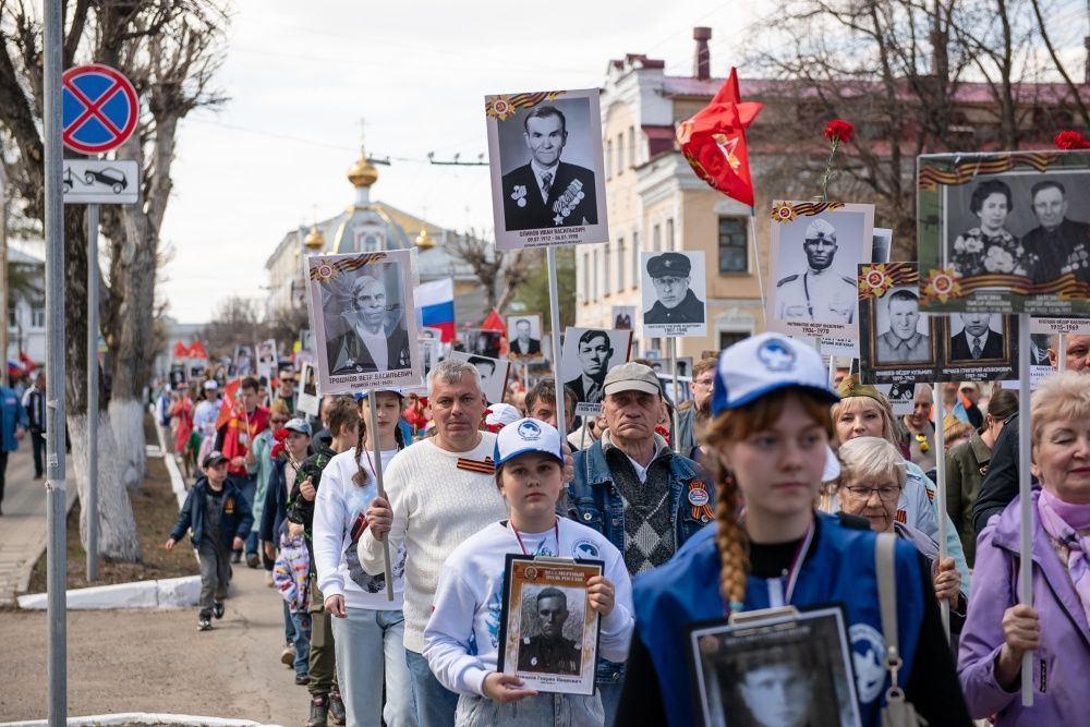 Портрет героя оформят бесплатно