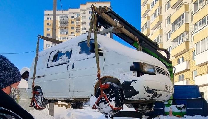 Кировчанин заплатил 76 штрафов после ареста двух автомобилей