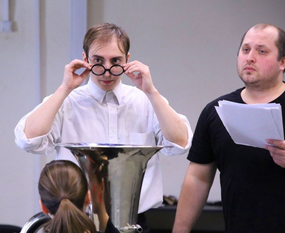 Театральная весна.