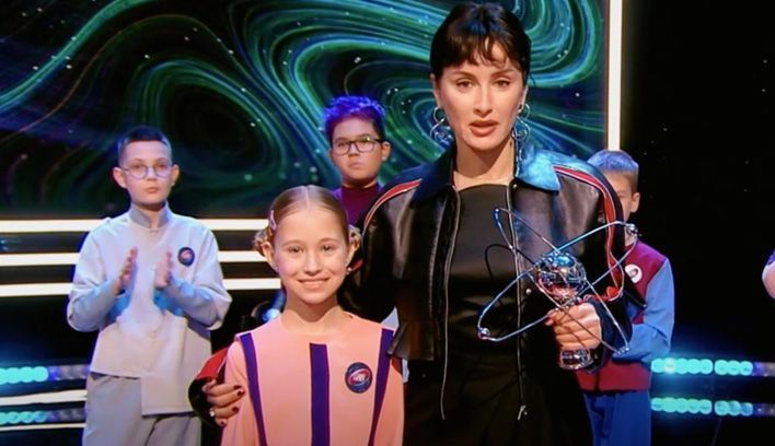 Школьница из Кирова победила в шоу «Умнее всех»