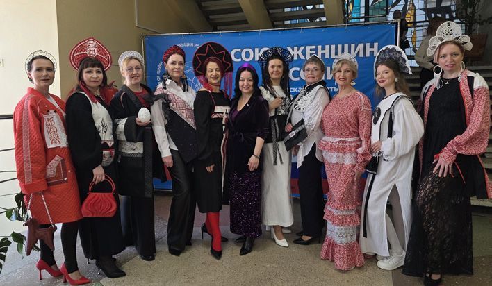 В Кирове представили коллекцию современных кокошников