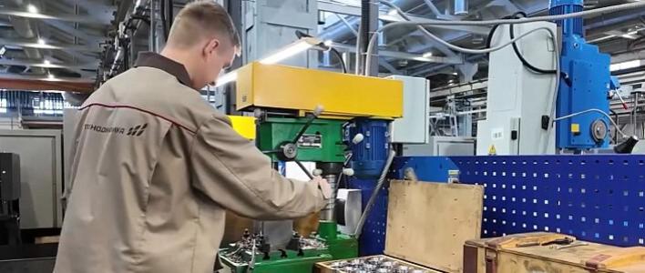 Служба занятости населения помогает найти работу на кировских предприятиях