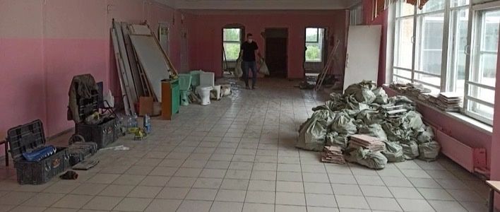 В кировской школе №9 начался ремонт актового зала 
