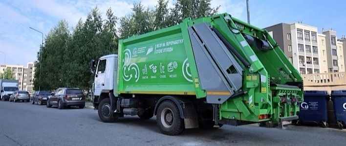 В Кирове начал работу «Зелёный» мусоровоз 