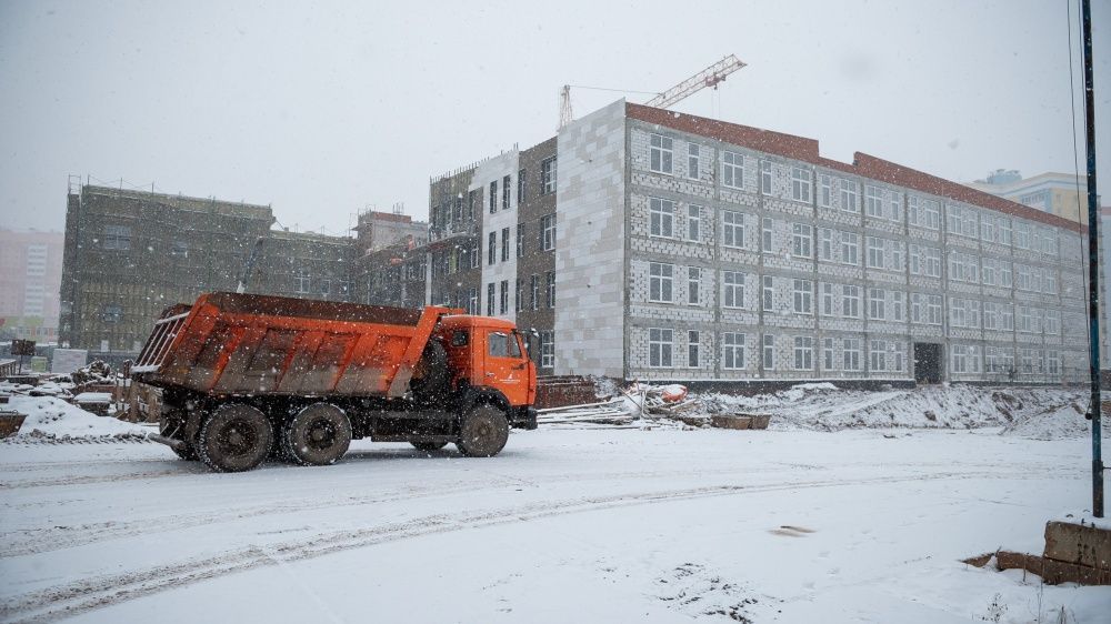 Строительство четырех новых школ идет по графику