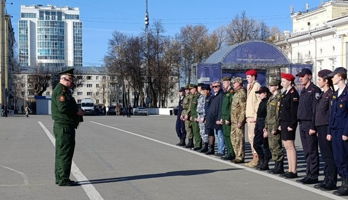 Кировские юнармейцы готовятся к параду Победы