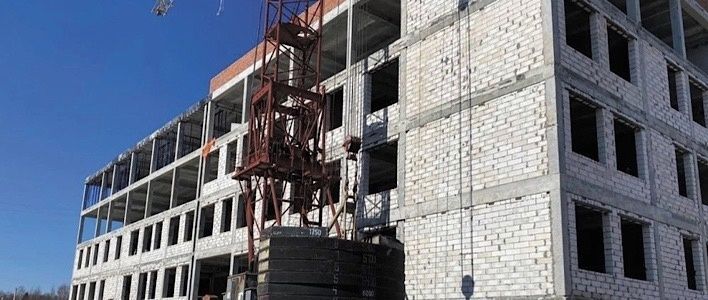 В Кирове продолжается строительство школ 