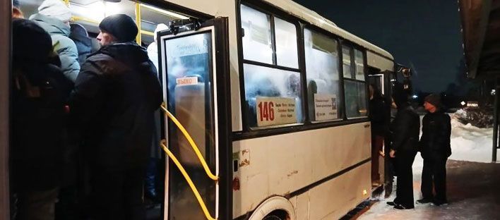 Сотрудники мэрии проверили работу автобусов на Старомосковском тракте