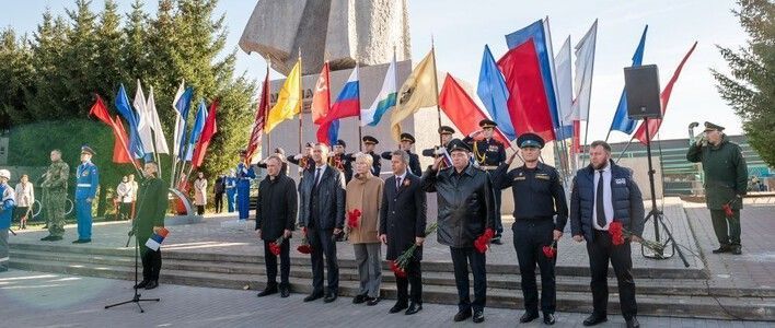 На площади Маршала Конева зажгли Вечный огонь