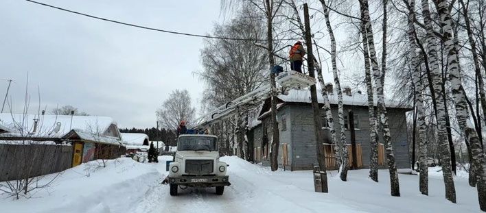 В Кирове оперативно меняют светильники по просьбам горожан