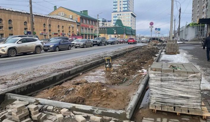 На улице Профсоюзной появится газон с деревьями