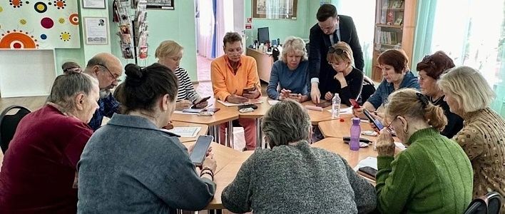 Кировчане повышают навыки владения смартфоном