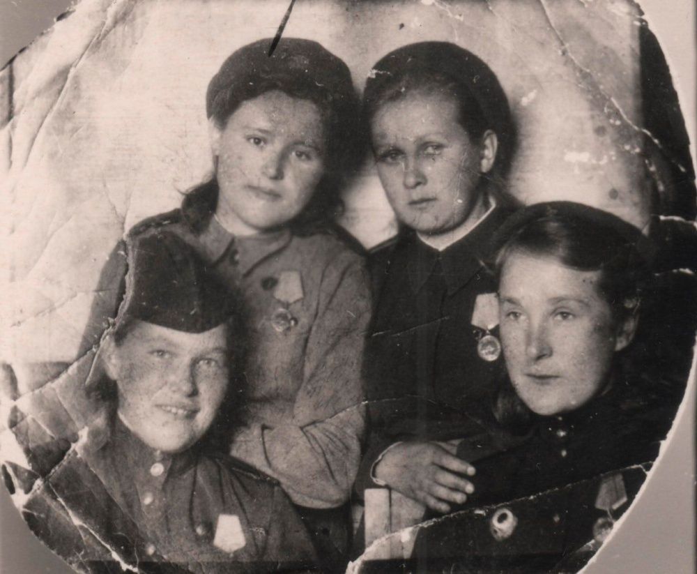 Глава администрации города поздравил кировчанку - ветерана Великой Отечественной войны со 100-летним юбилеем