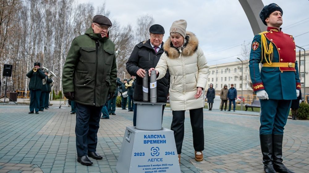 В Кирове открыли монумент «Славе не меркнуть, традициям жить!»