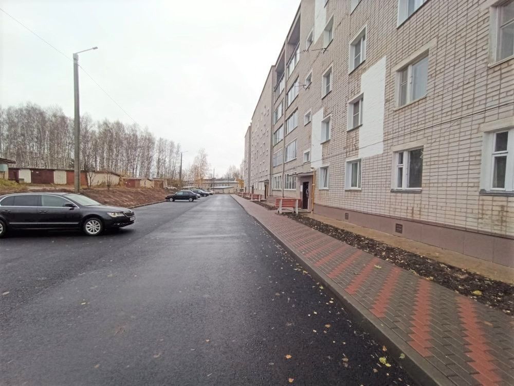 В Нововятском районе отремонтировали два двора