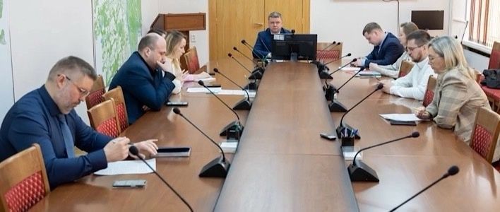 В администрации города Кирова состоялся круглый стол по вопросам ЖКХ 