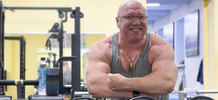 Замначальника кировского УФСИН выжал штангу 135 кг и выиграл турнир