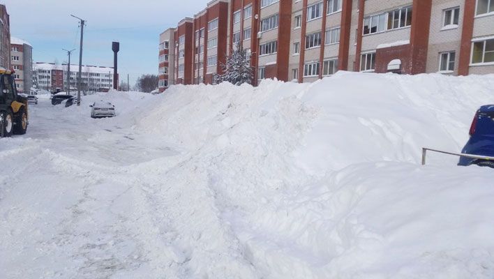 В Кирове зафиксированы самые высокие сугробы с 1999 года