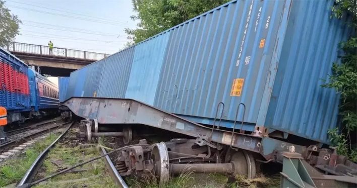 В Кирове сошли с рельсов 2 вагона