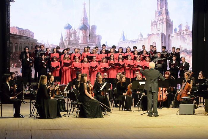 Музыканты из колледжа музыкального искусства дали отчётный концерт.