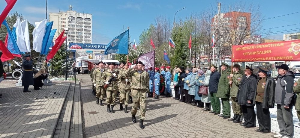  В Кирове прошёл автопробег «Дорогами Победы».