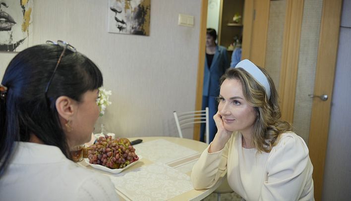 Мария Львова-Белова посетила многодетную семью в Кирове