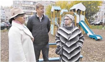 Депутаты – избирателям: в Кирове благоустроят двор на улице Воровского, 137